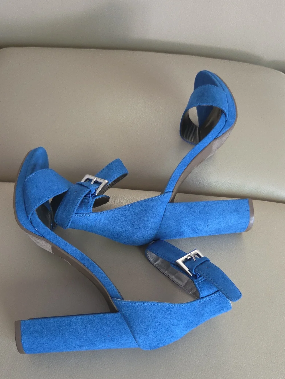 Worthington Women's Cobalt Blue Suede Block Heel Sandals  Size 7.5